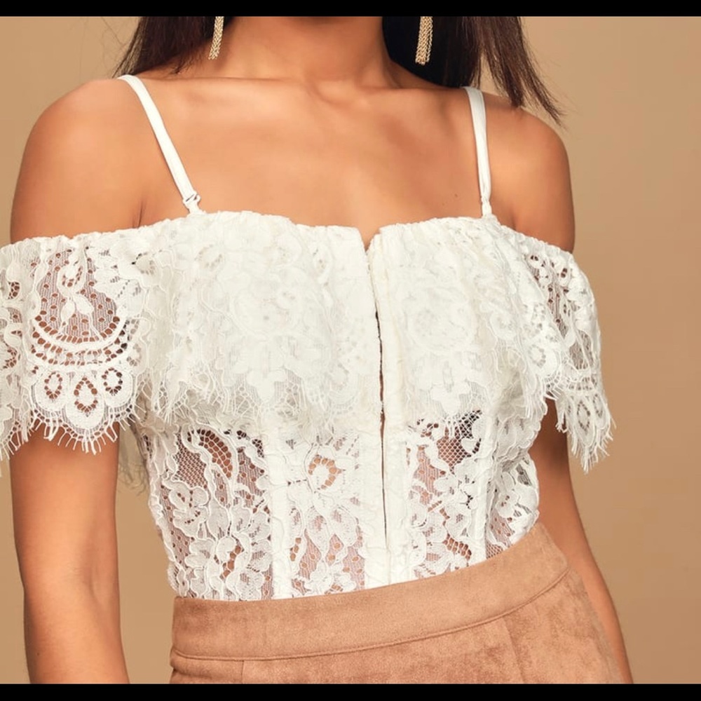 Lulus bodysuit Large NEVER WORN